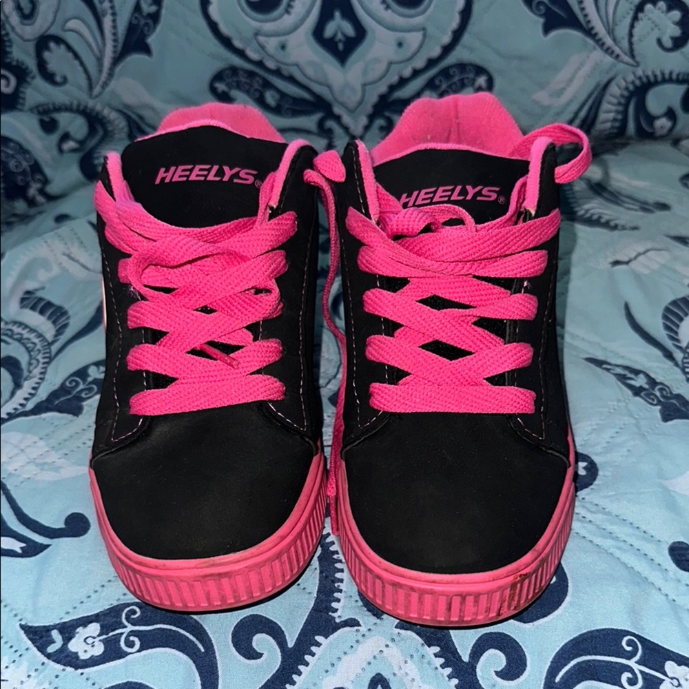 Heelys Black and Pink Sneakers with Wheels